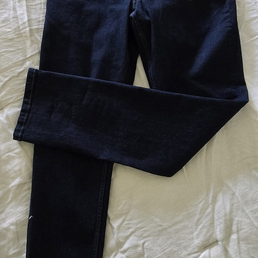 DKNY Straight Fit Stretch Denim Jeans - Picture 4 of 5